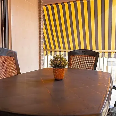Rentafive - Parking - Reformada - Terraza *