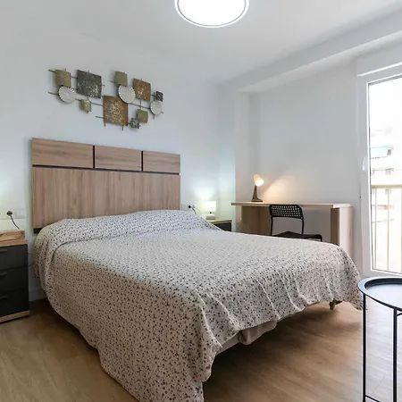 Rentafive - Parking - Reformada - Terraza Apartment