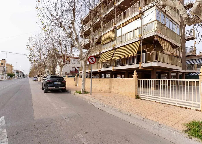 Rentafive - Parking - Reformada - Terraza Santa Pola